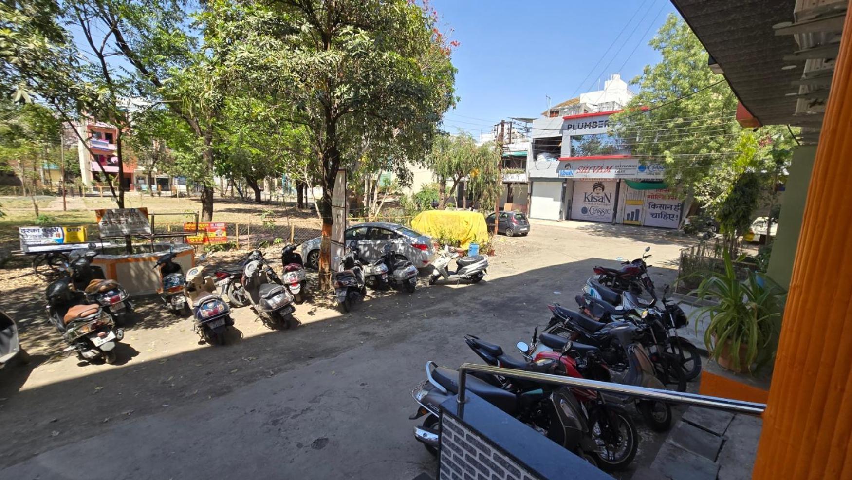 Hotel Maheshwari Green'S Ujjain Exterior photo
